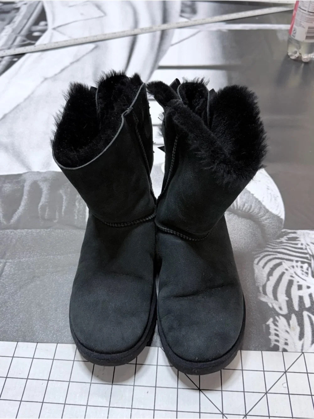 UGG Women's Sz 9 Bailey Bow II black boots